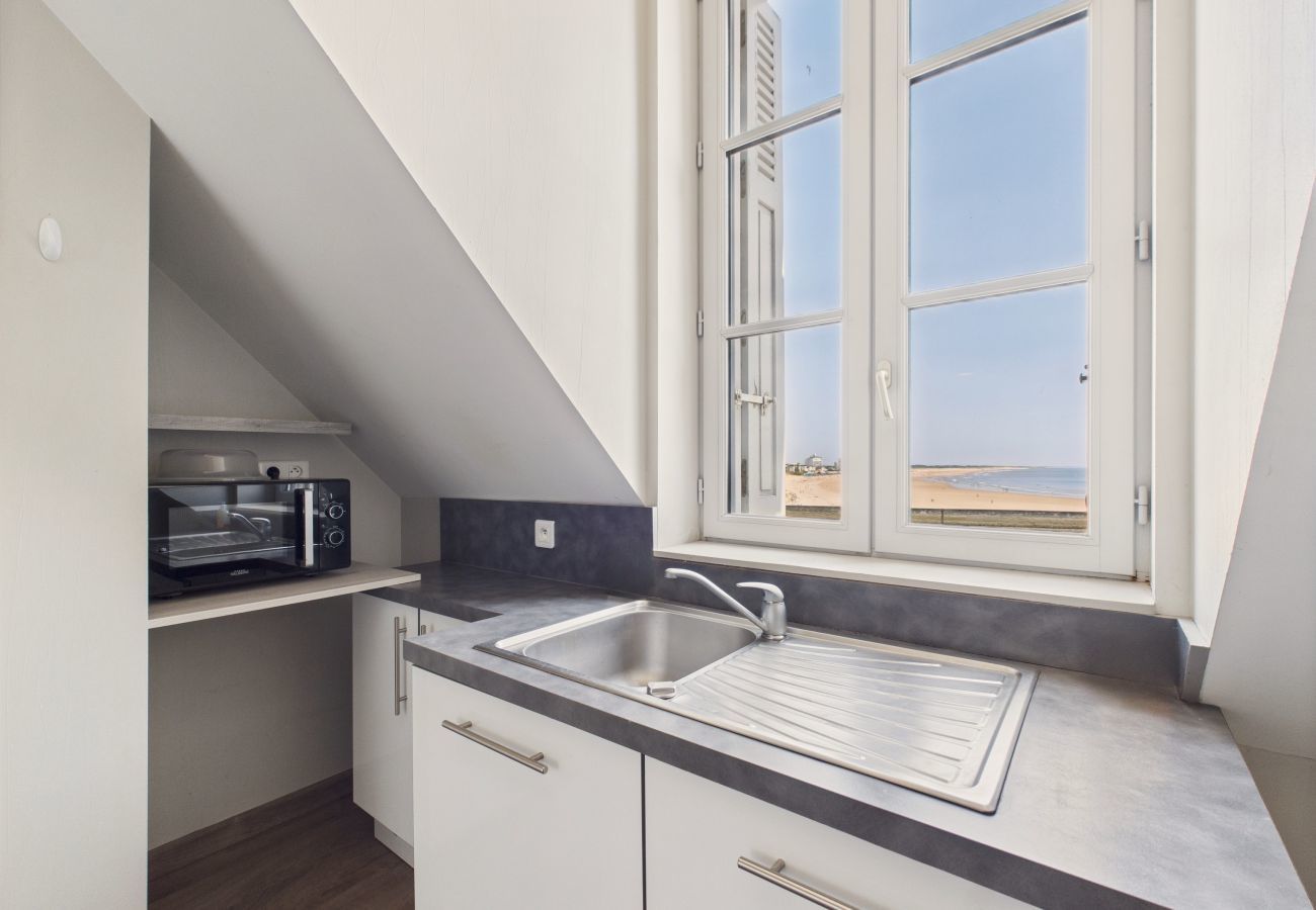 Ferienwohnung in Saint-Gilles-Croix-de-Vie - Apartment für 4 mit Meerblick