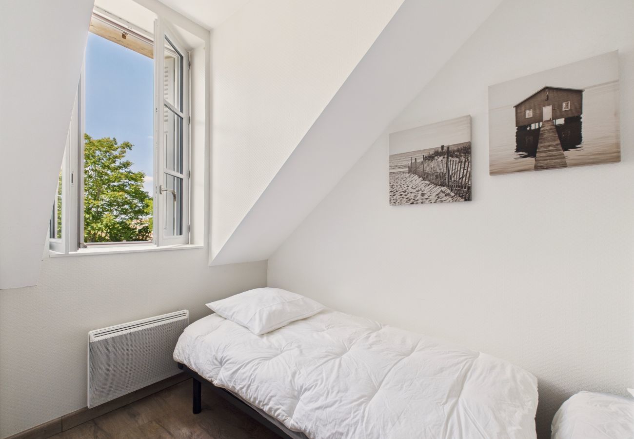 Ferienwohnung in Saint-Gilles-Croix-de-Vie - Apartment für 4 mit Meerblick