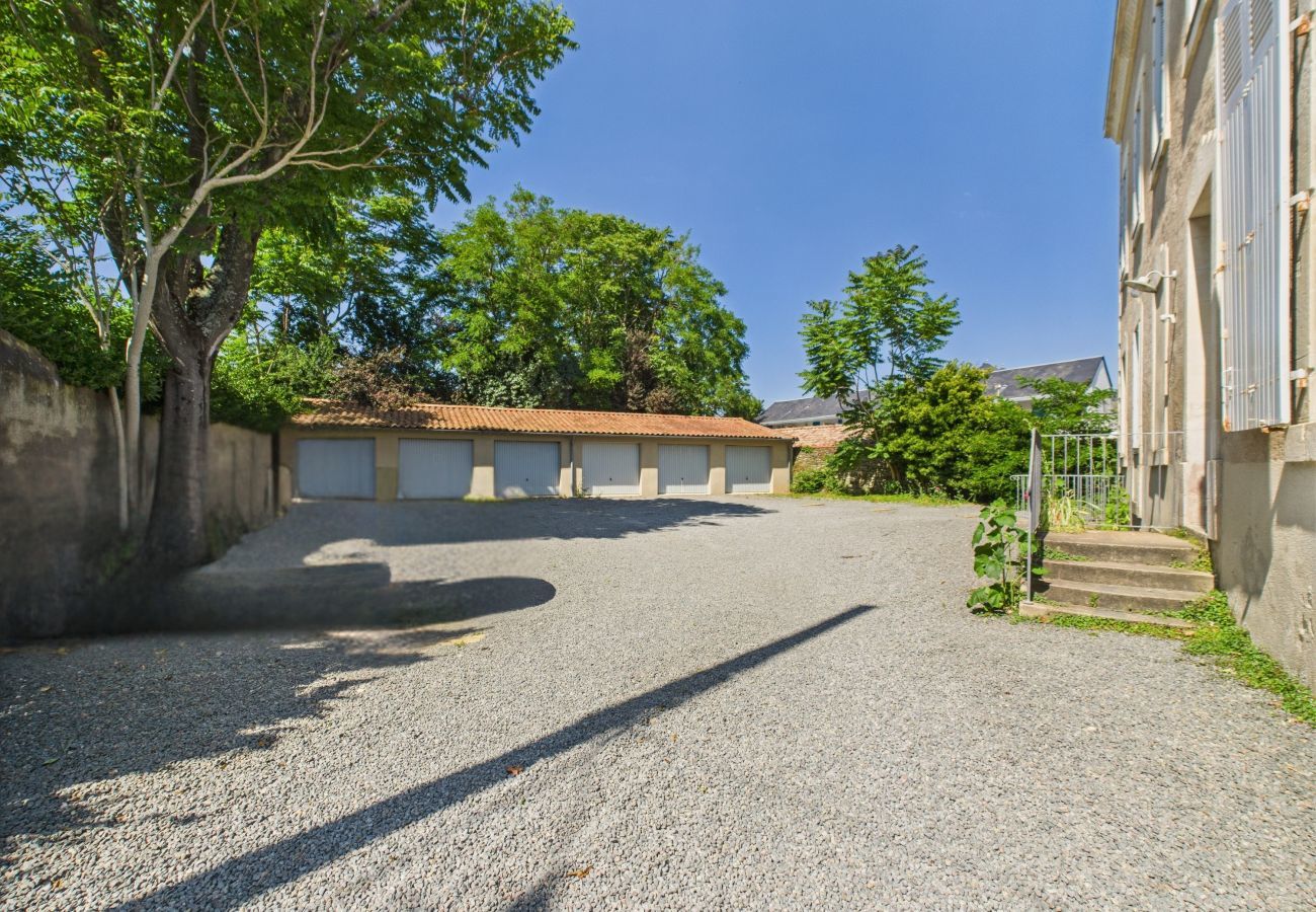Ferienwohnung in Saint-Gilles-Croix-de-Vie - Apartment für 4 mit Meerblick