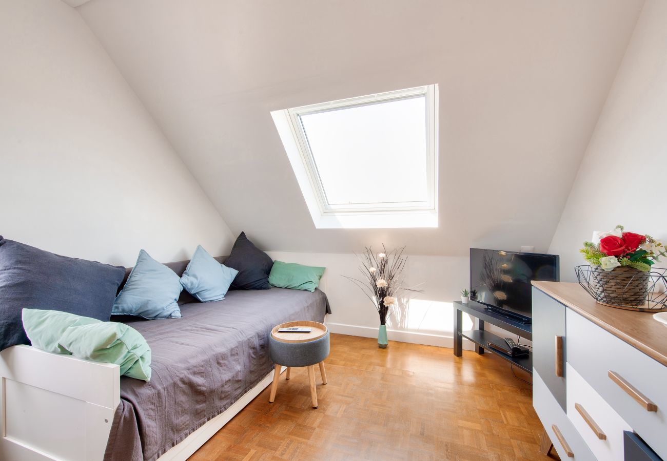 Ferienwohnung in Plounéour-Trez - Meerblick – 100 m vom Strand – 4 Erwachsene, 1 Kind