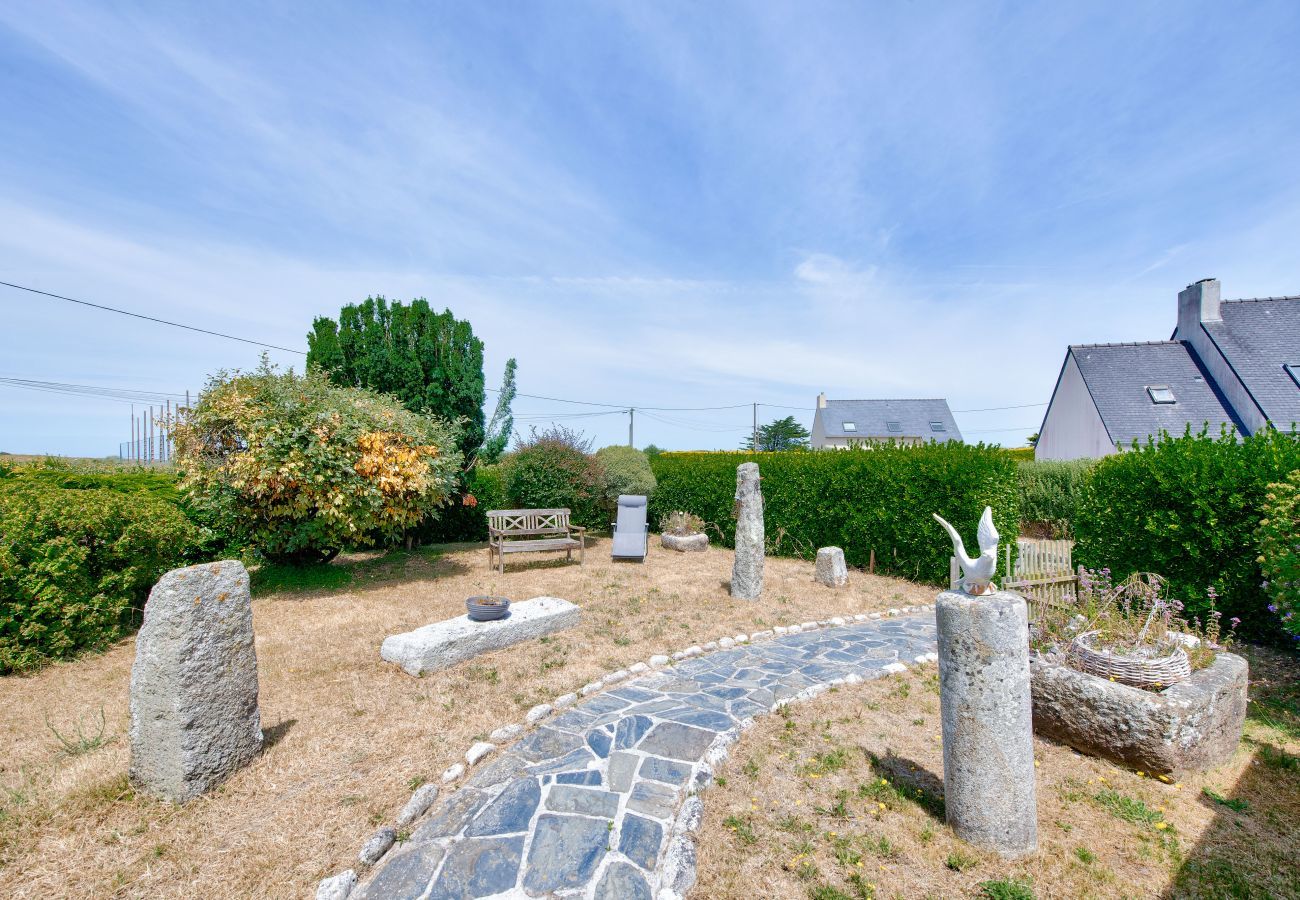Ferienwohnung in Plounéour-Trez - Meerblick – 100 m vom Strand – 4 Erwachsene, 1 Kind