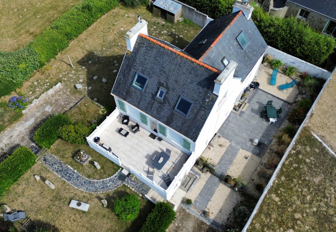 Ferienwohnung in Plounéour-Trez - Meerblick – 100 m vom Strand – 4 Erwachsene, 1 Kind