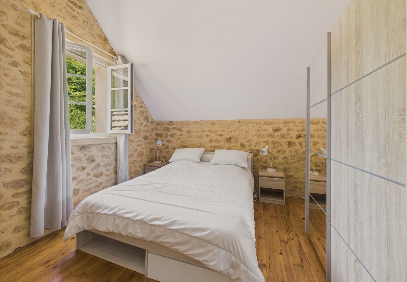 Ferienhaus in Carlux - Pool und großer Garten für 6