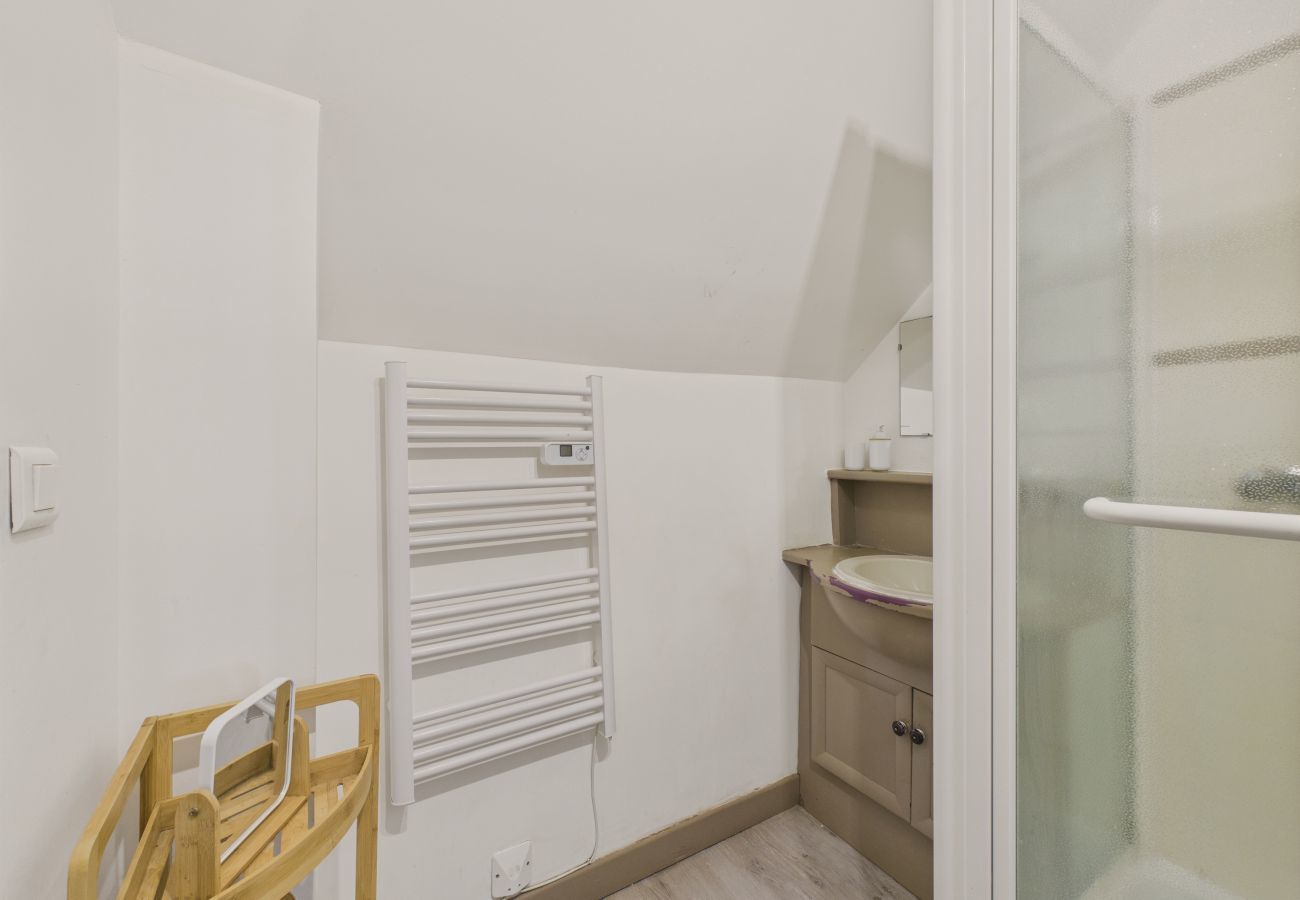 Ferienhaus in Carlux - Pool und großer Garten für 6