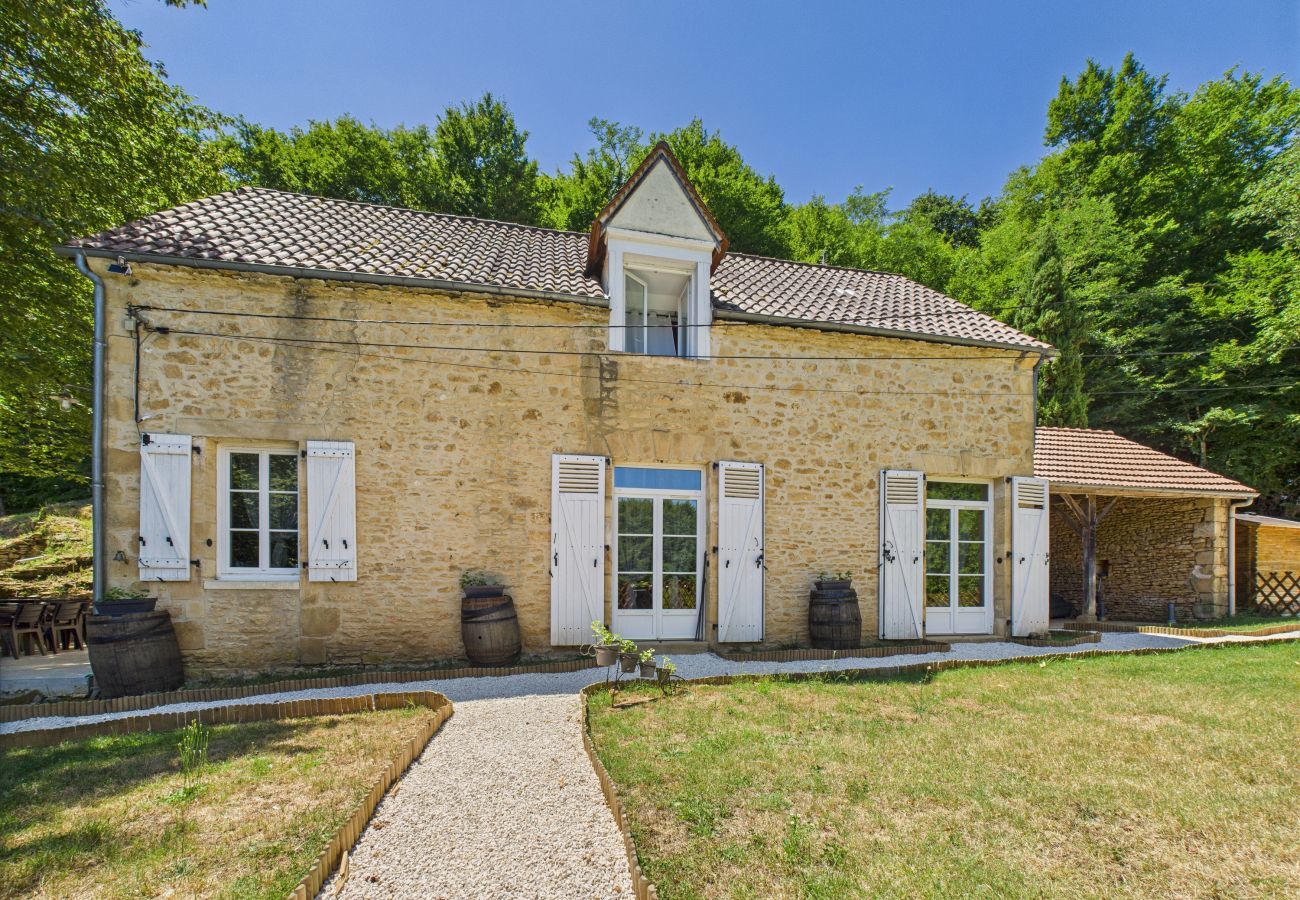 Ferienhaus in Carlux - Pool und großer Garten für 6
