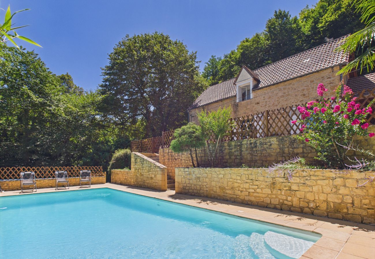 Ferienhaus in Carlux - Pool und großer Garten für 6