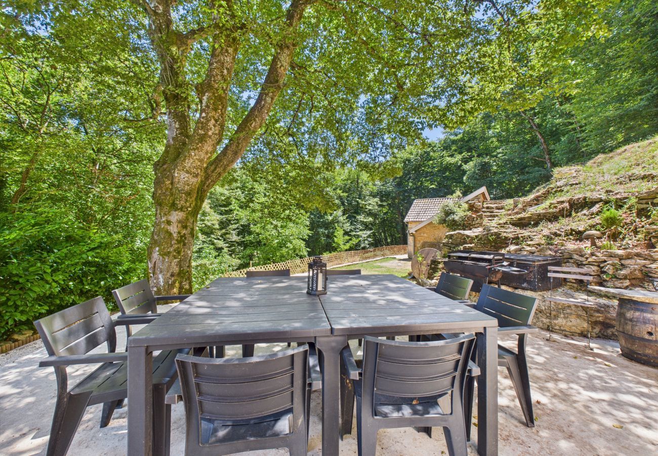 Ferienhaus in Carlux - Pool und großer Garten für 6
