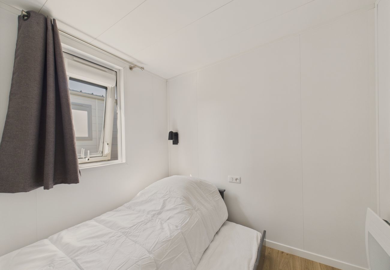 Chalet in Saint-Gilles-Croix-de-Vie - Chalet für 6 mit Pool nahe am Strand
