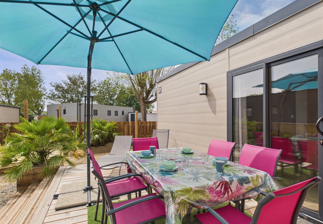 Chalet in Saint-Gilles-Croix-de-Vie - Gemeinsamer beheizter Pool - Chalet für 4