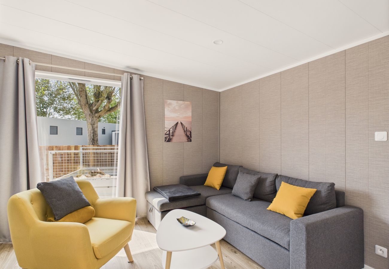 Chalet in Saint-Gilles-Croix-de-Vie - Gemeinsamer beheizter Pool - Chalet für 4