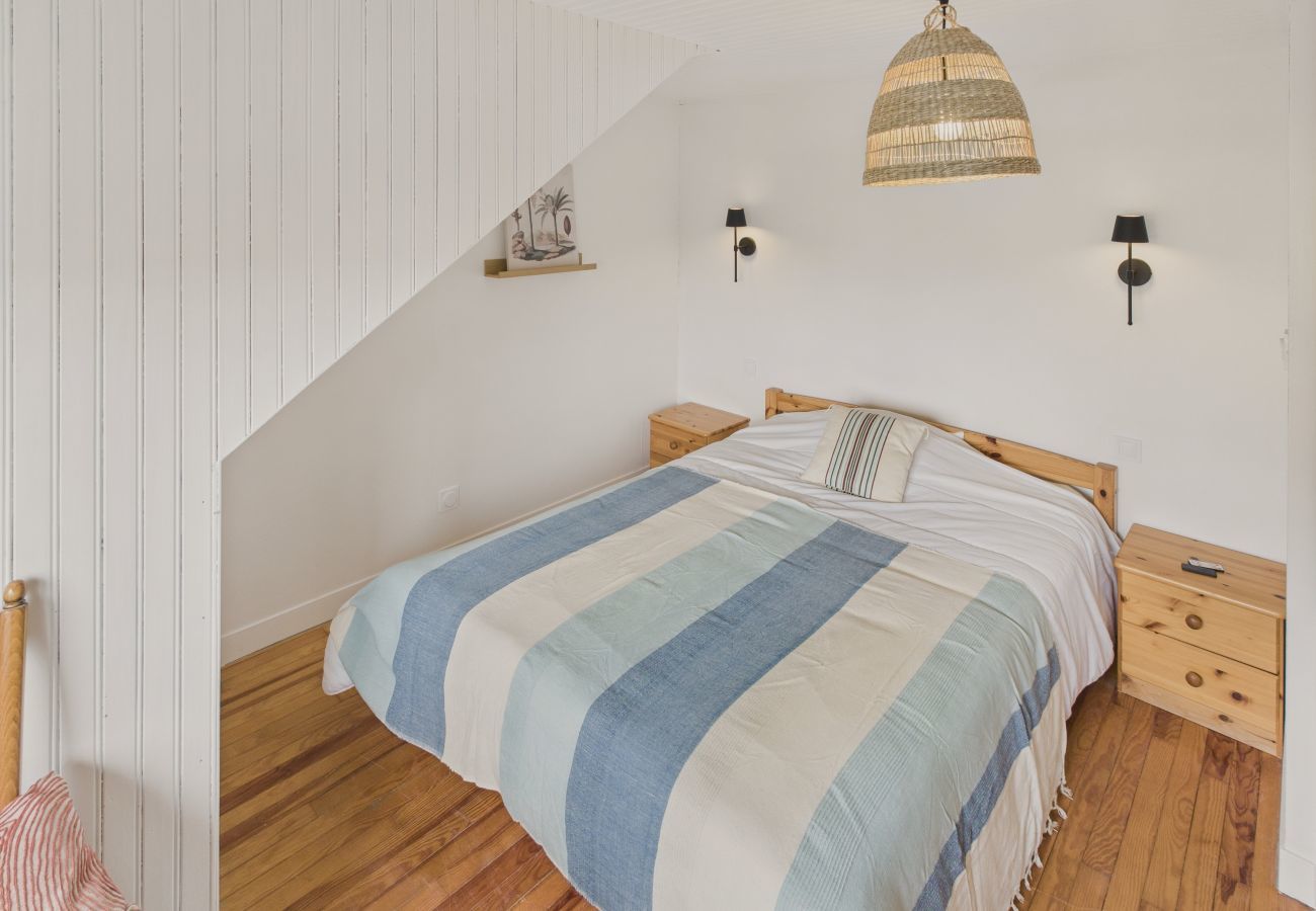 Ferienhaus in Penmarch - 300 m vom Strand – Haus für 7 mit großer Terrasse         