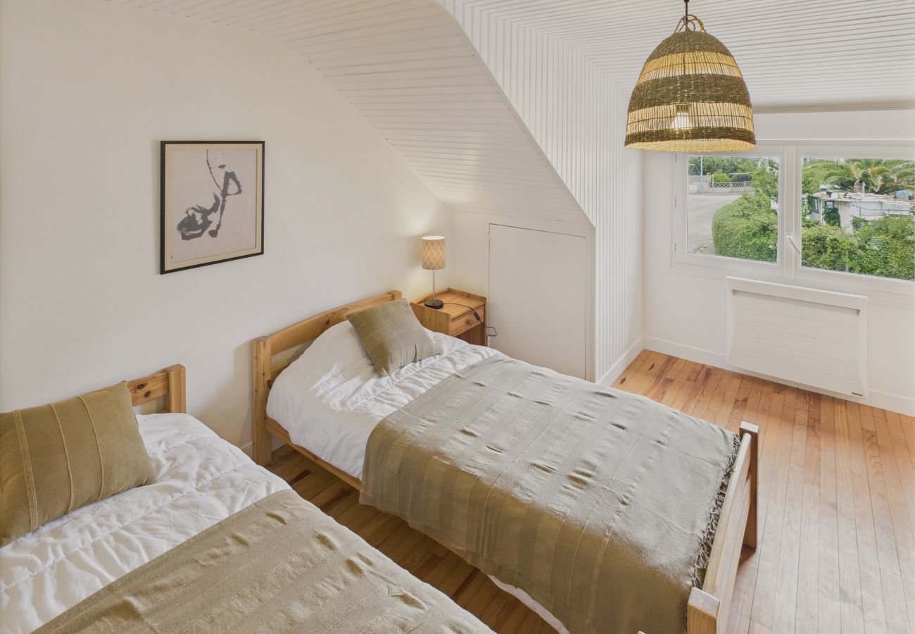Ferienhaus in Penmarch - 300 m vom Strand – Haus für 7 mit großer Terrasse         