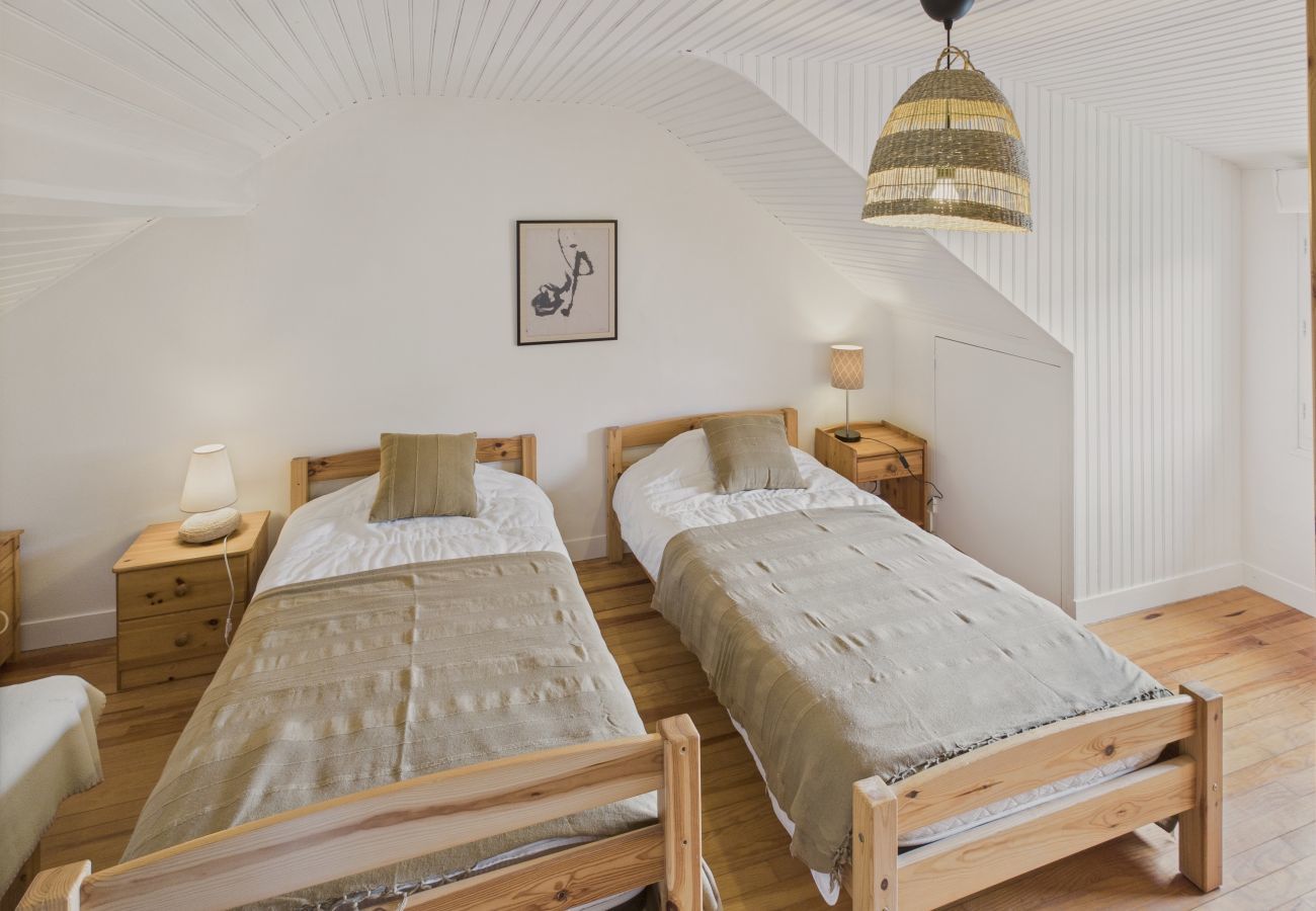 Ferienhaus in Penmarch - 300 m vom Strand – Haus für 7 mit großer Terrasse         