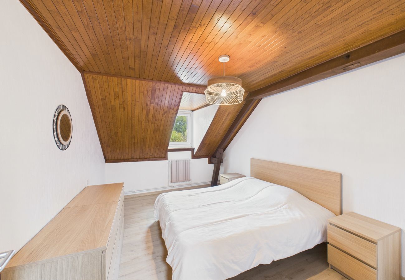 Ferienhaus in Sarlat-la-Canéda - Großes Familienhaus mit Pool für 12 Personen