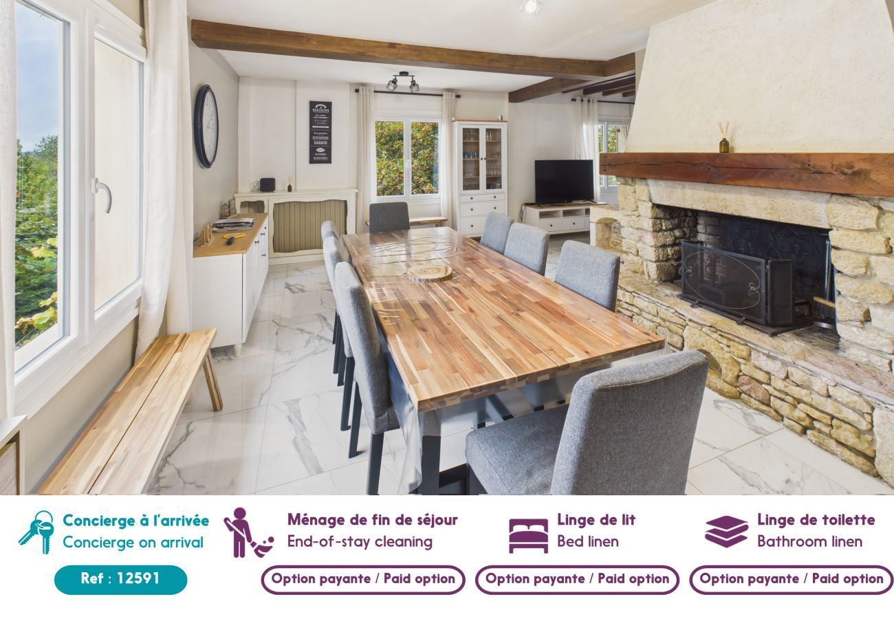 Ferienhaus in Sarlat-la-Canéda - Großes Familienhaus mit Pool für 12 Personen