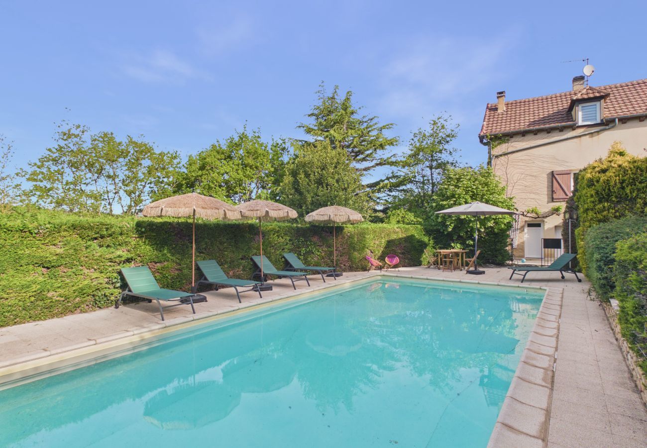 Ferienhaus in Sarlat-la-Canéda - Großes Familienhaus mit Pool für 12 Personen