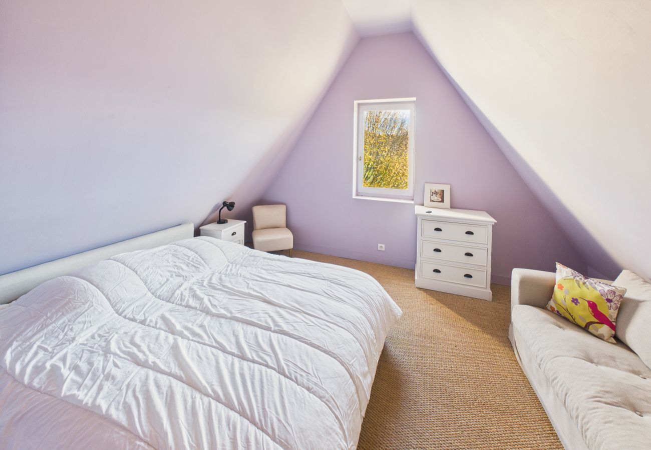 Ferienhaus in Les Eyzies-de-Tayac-Sireuil - Talblick – Haus für 10 – Pool