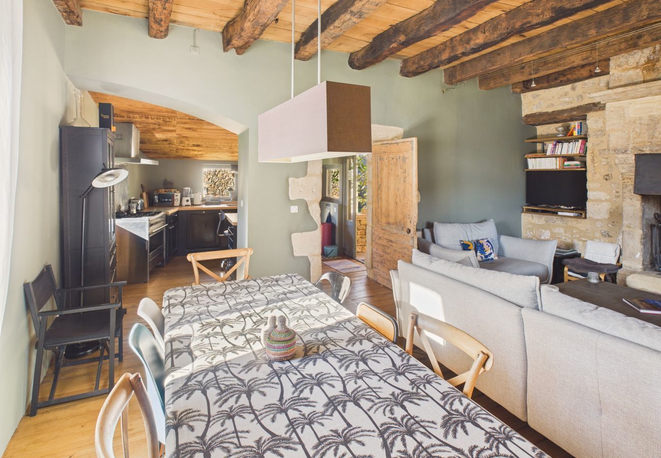 Ferienhaus in Les Eyzies-de-Tayac-Sireuil - Talblick – Haus für 10 – Pool