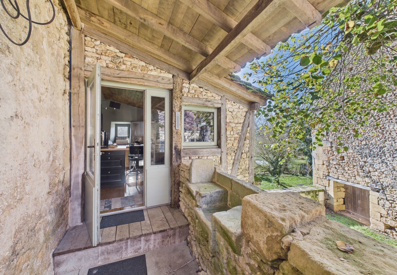 Ferienhaus in Les Eyzies-de-Tayac-Sireuil - Talblick – Haus für 10 – Pool