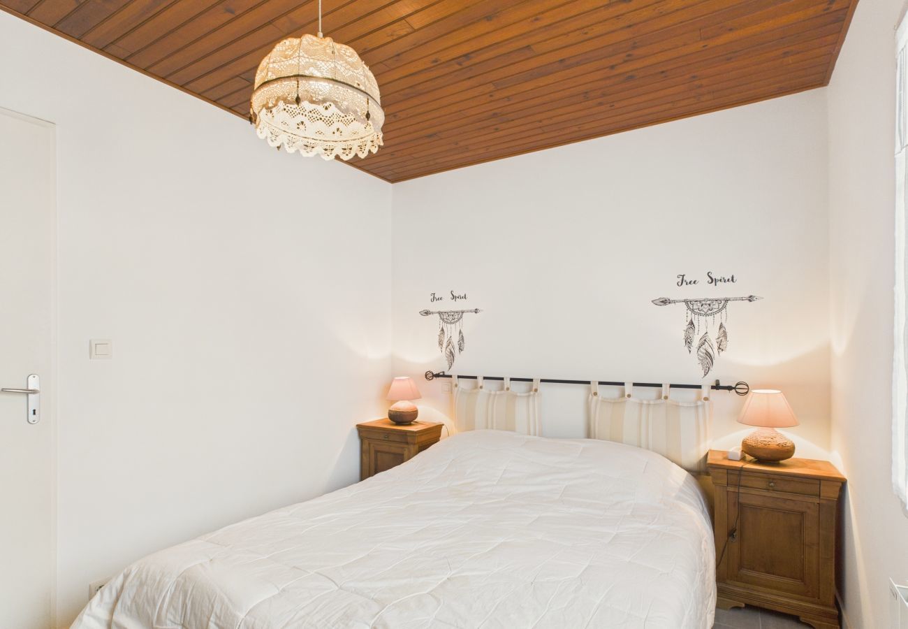 Ferienhaus in Le Bois-Plage-en-Ré - Haus für 4 Erwachsene und 1 Kind mit Garten