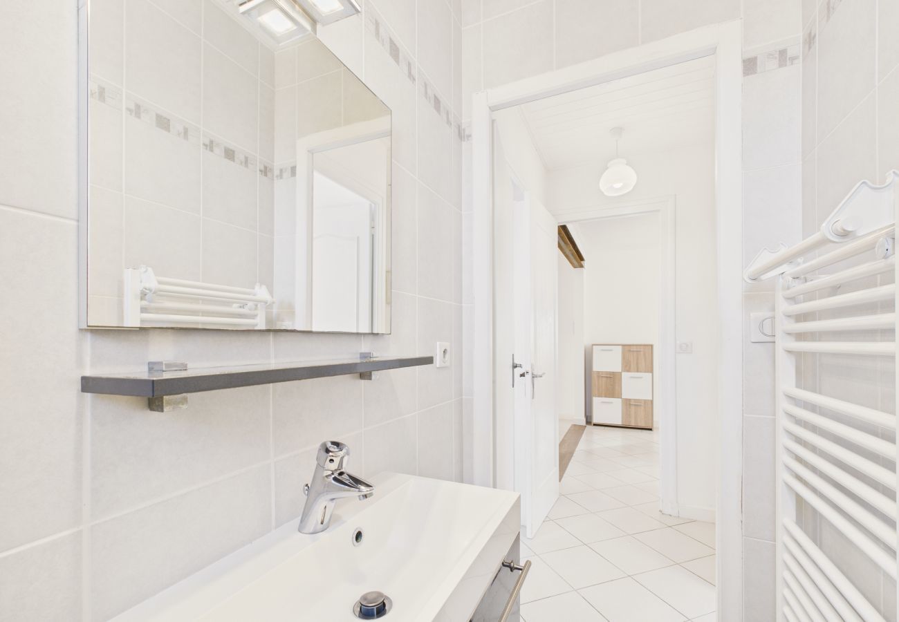 Ferienhaus in La Tranche-sur-Mer - 400m zum Meer - großes Haus für 10, Garten