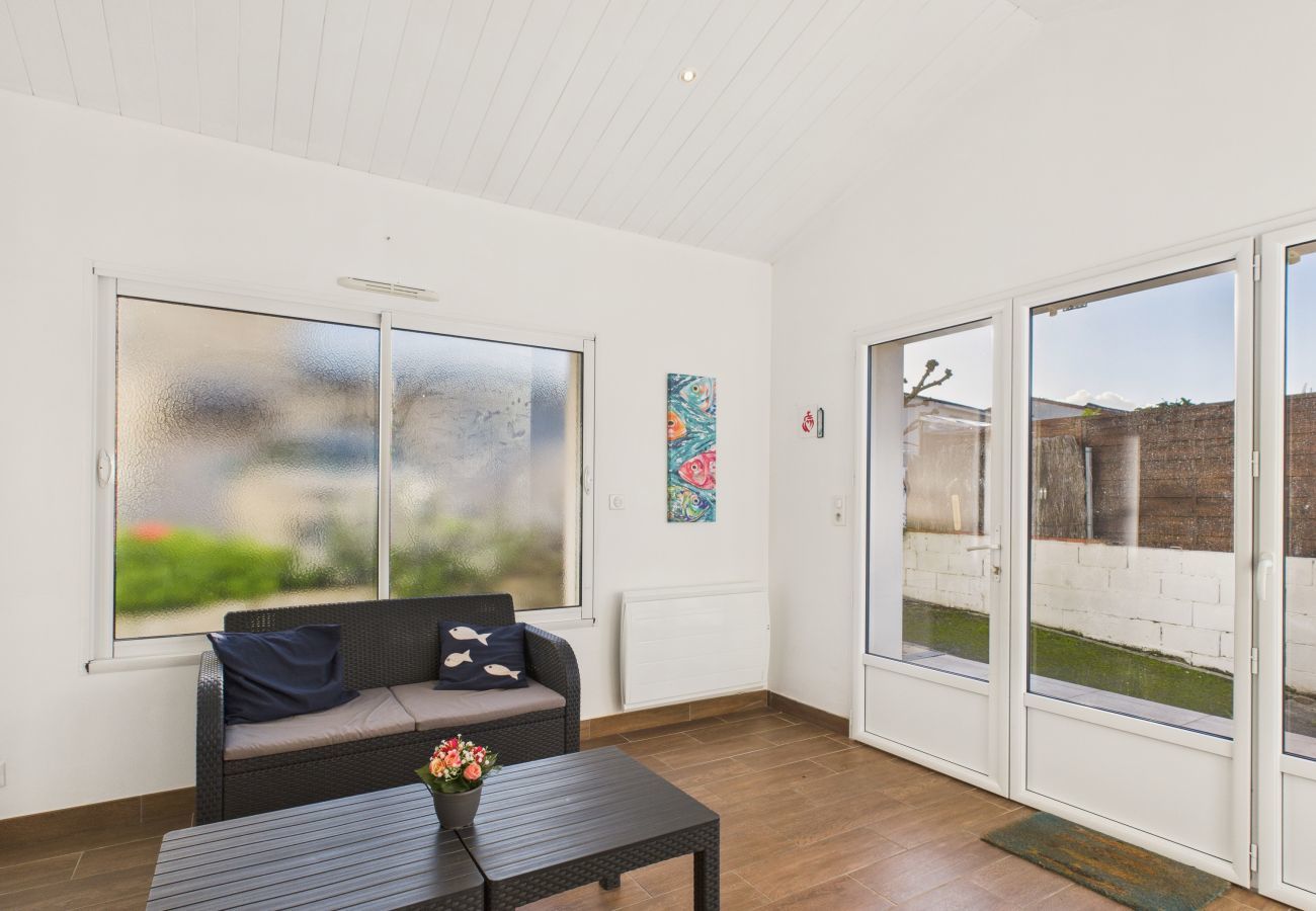 Ferienhaus in La Tranche-sur-Mer - 400m zum Meer - großes Haus für 10, Garten