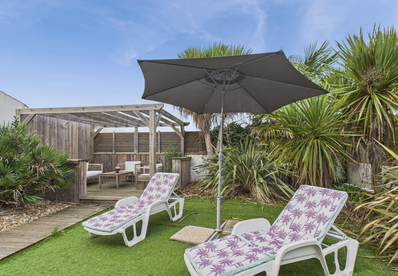 Ferienhaus in La Tranche-sur-Mer - 400m zum Meer - großes Haus für 10, Garten