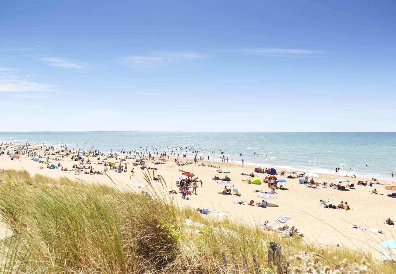 Ferienhaus in La Tranche-sur-Mer - 400m zum Meer - großes Haus für 10, Garten