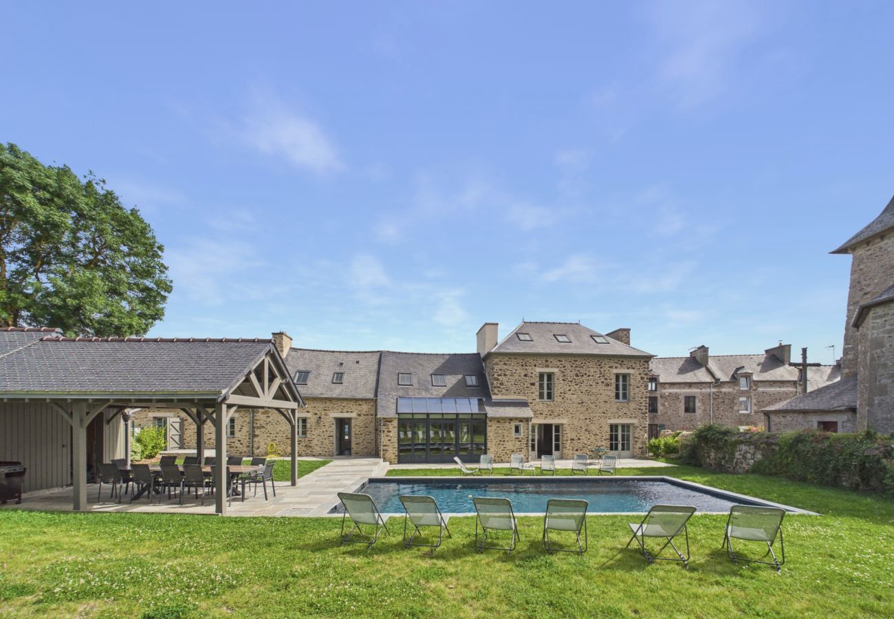 Ferienhaus in Tréméreuc - Haus für 12 mit großem Garten und Swimmingpool
