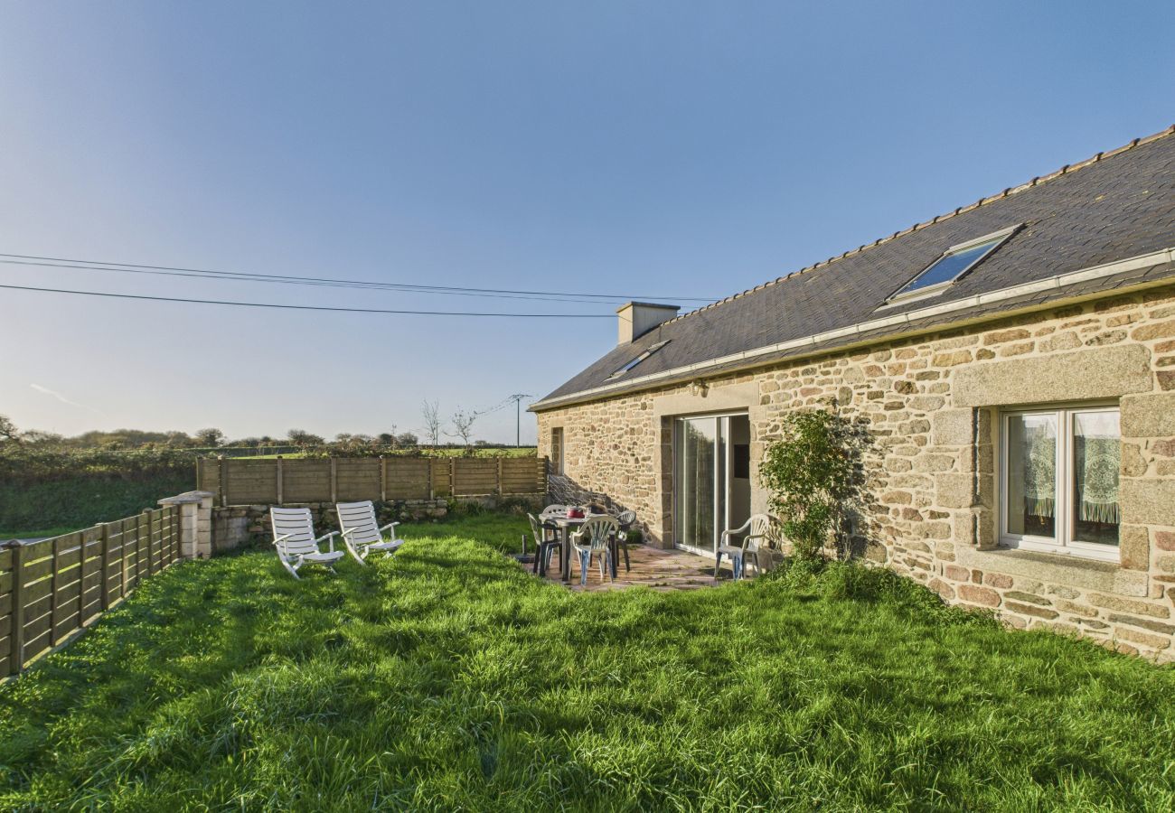 Ferienhaus in Plouguerneau - Ideal für 2 auf dem Land mit Garten