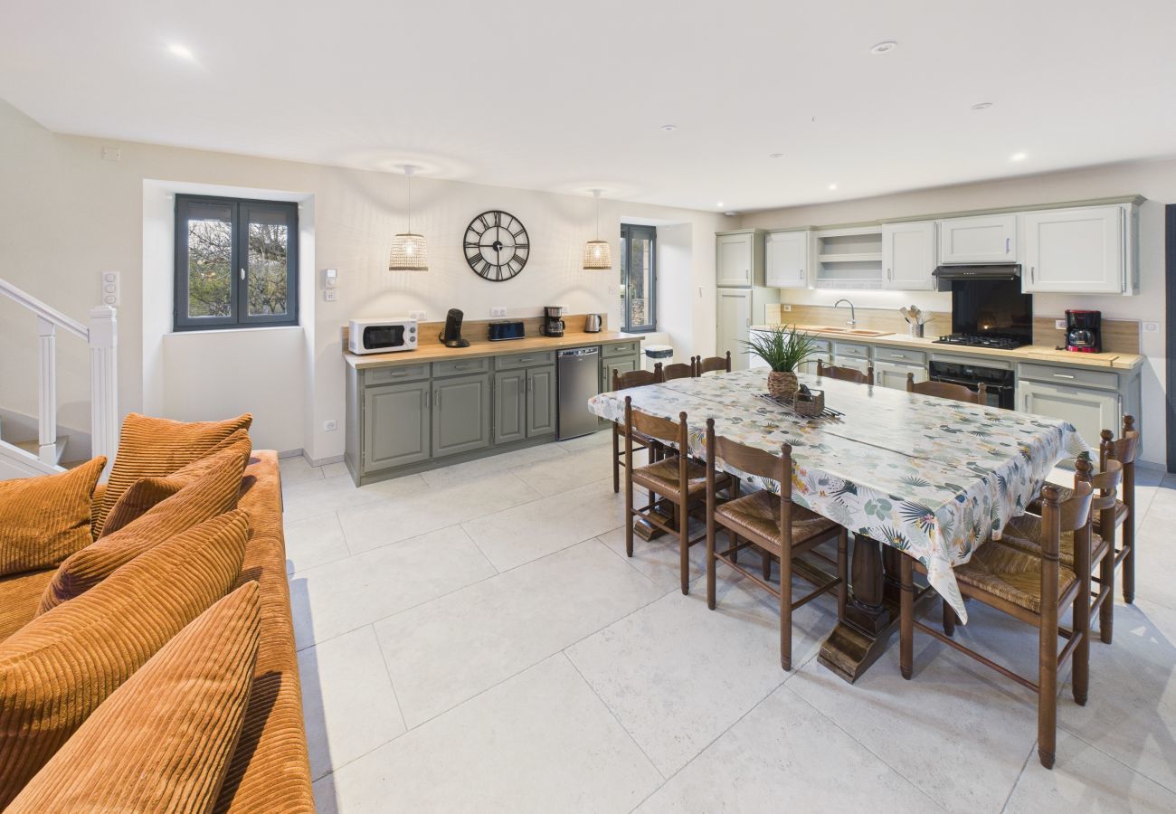 Ferienhaus in Saint-Crépin-et-Carlucet - Gemeinschaftspool – Landhaus auf dem Land für 10