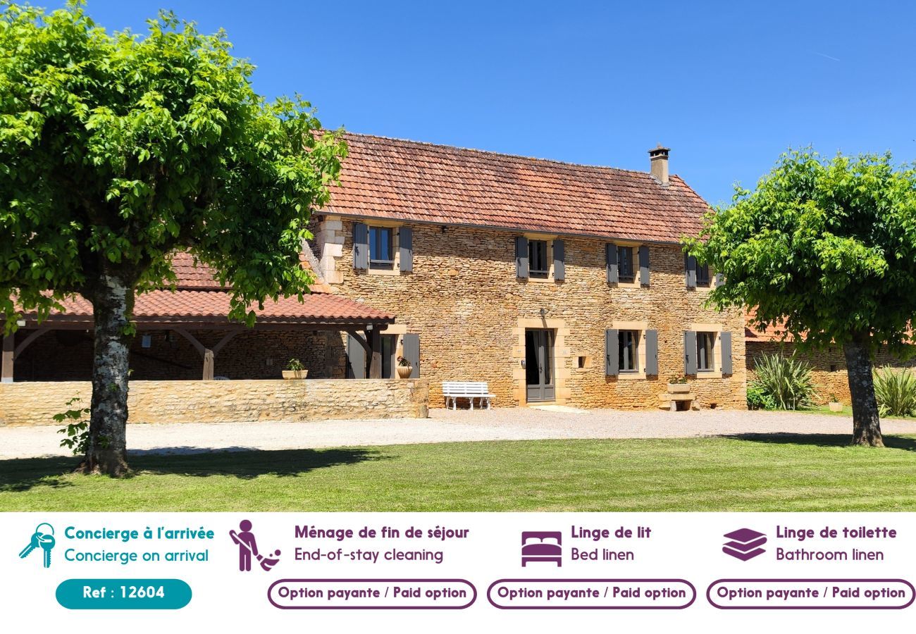 Ferienhaus in Saint-Crépin-et-Carlucet - Ferienhaus für 12 mit Gemeinschaftspool