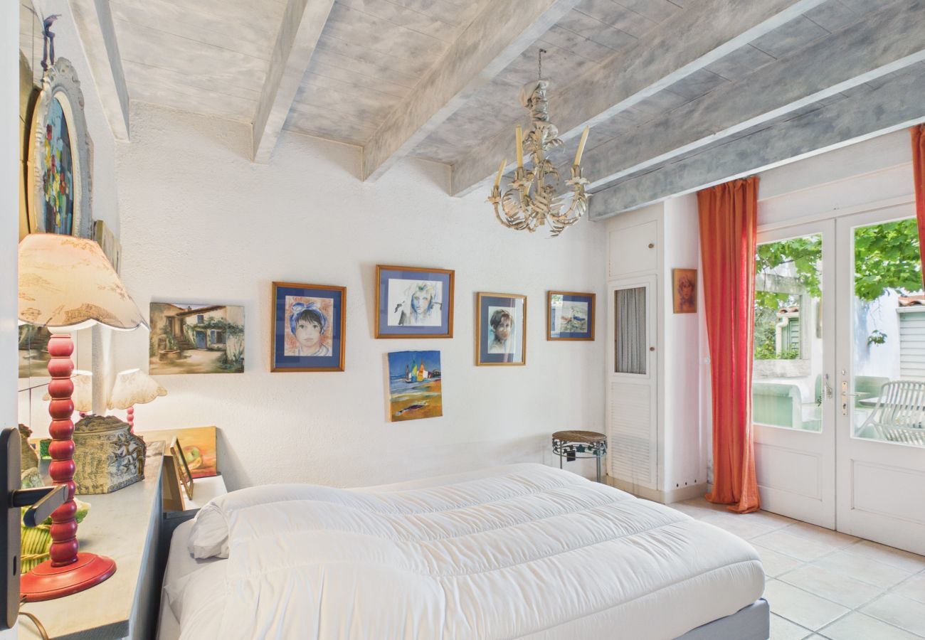 Ferienhaus in Les Portes-en-Ré - 800 m vom Strand entfernt, Haus für 7 mit Garten