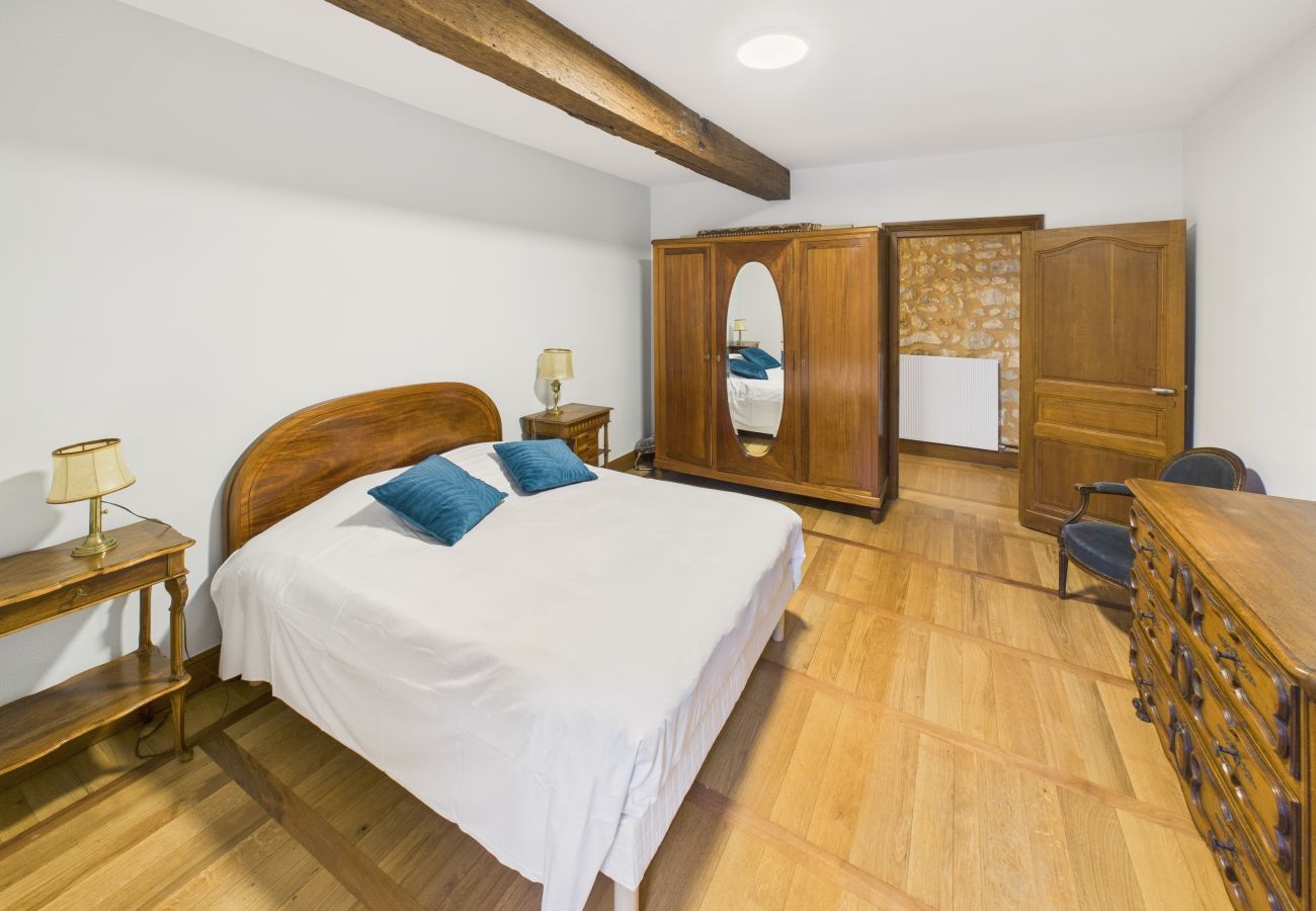 Ferienhaus in Saint-Cyprien - Prächtiges Herrenhaus für 10 Personen mit Pool