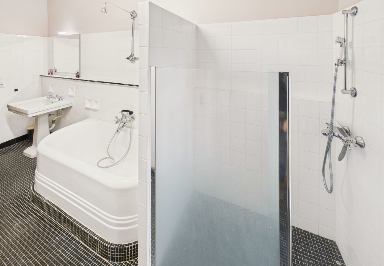 Ferienhaus in Saint-Cyprien - Prächtiges Herrenhaus für 10 Personen mit Pool