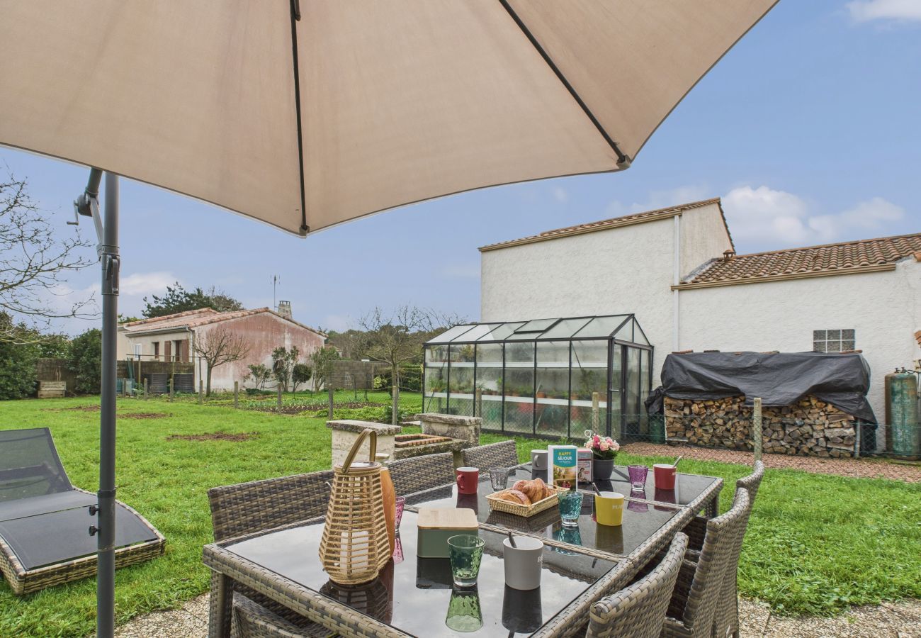 Ferienhaus in Saint-Vincent-sur-Jard - 500m Strand, Haus mit Garten für 6