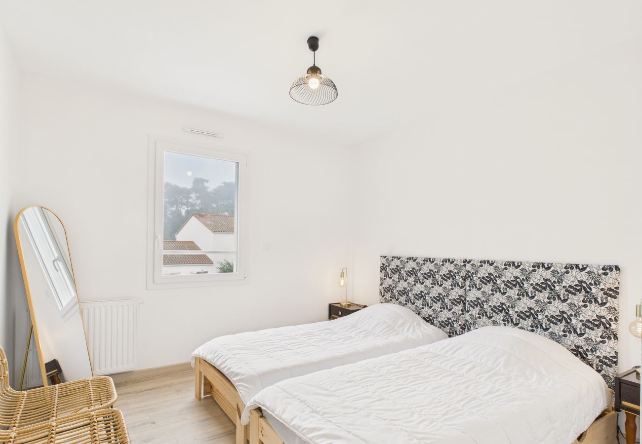 Ferienhaus in Saint-Vincent-sur-Jard - 350 m zum Meer – Haus mit Garten & Jacuzzi,  8