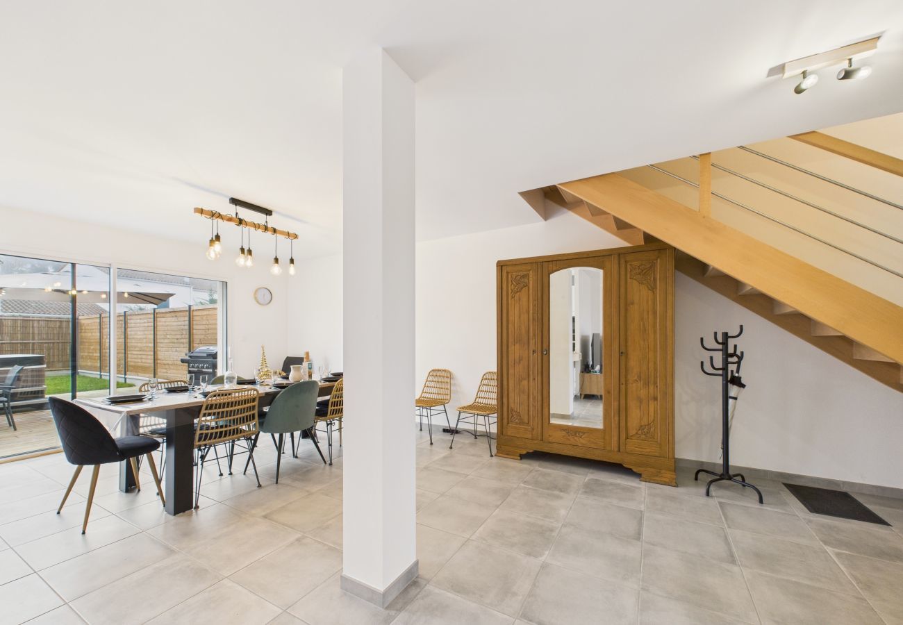 Ferienhaus in Saint-Vincent-sur-Jard - 350 m zum Meer – Haus mit Garten & Jacuzzi,  8