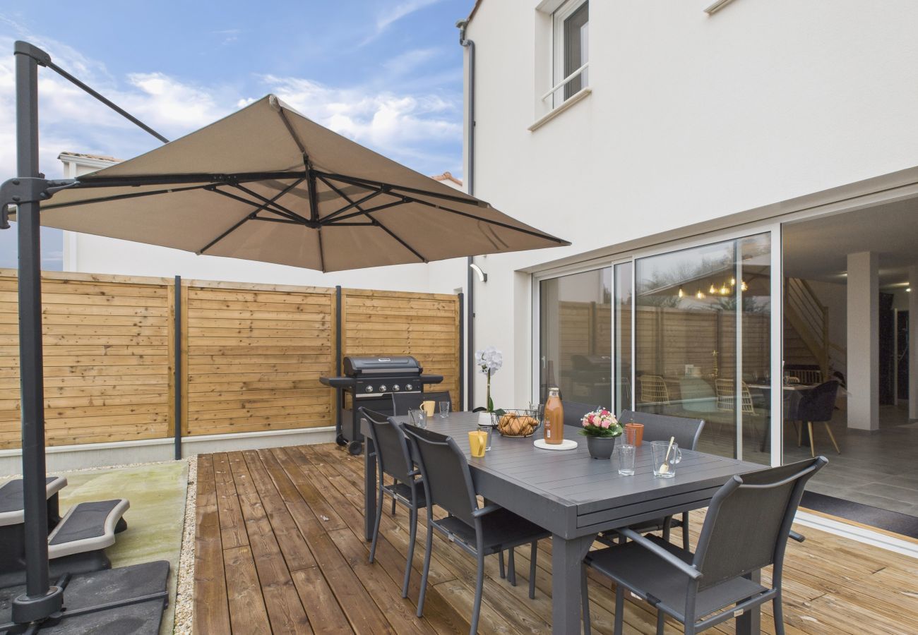 Ferienhaus in Saint-Vincent-sur-Jard - 350 m zum Meer – Haus mit Garten & Jacuzzi,  8