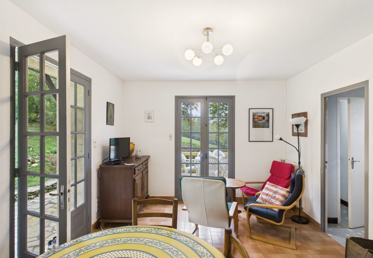 Ferienhaus in Les Eyzies-de-Tayac-Sireuil - Schöner Blick auf das Tal für 3 Erwachsene / 2 Kinder