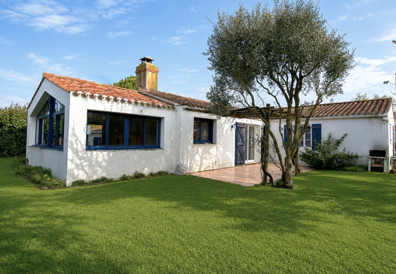 Ferienhaus in Barbâtre - 500 m vom Meer, Garten, 6 Erwachsene 1 Kind
