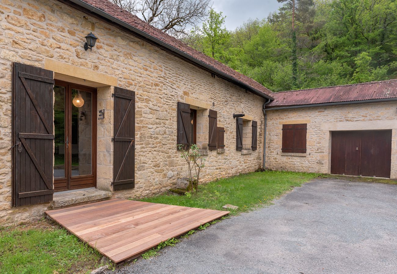 Ferienhaus in Montignac - Pool und Whirlpool – 4 Erwachsene, 4 Kinder