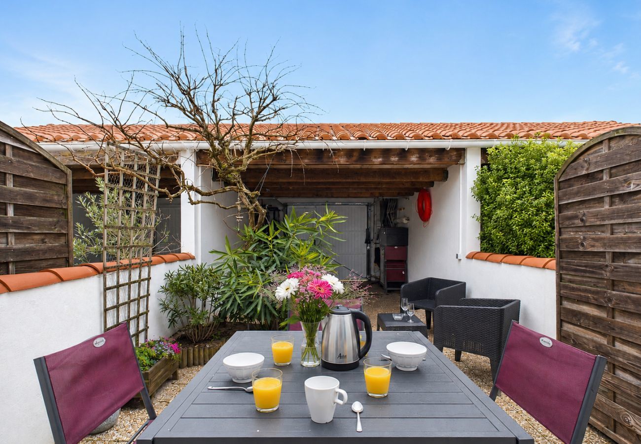 Ferienhaus in Saint-Hilaire-de-Riez - 200m vom Strand, Grill, Terrasse, für 4 Pers.