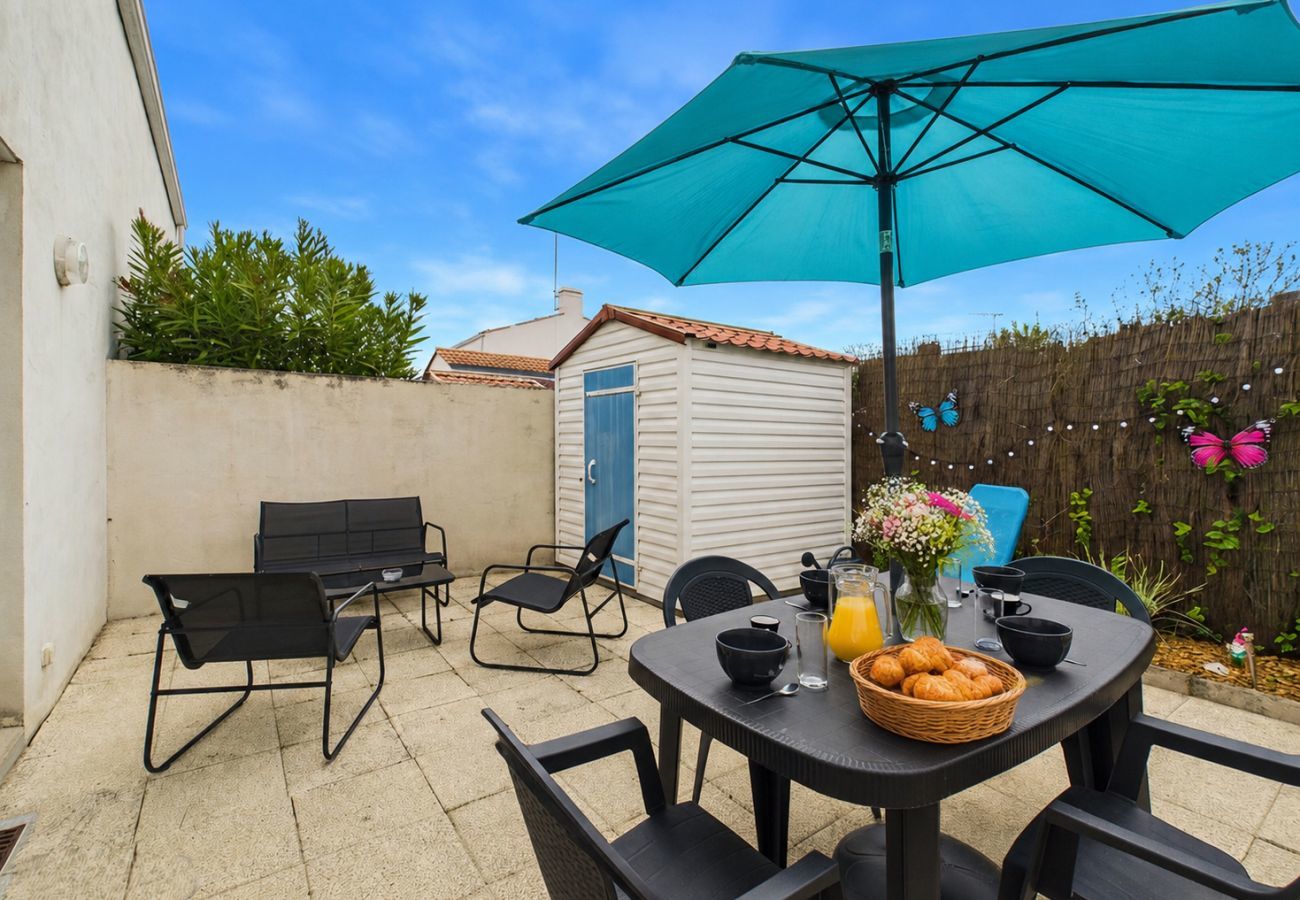 Ferienhaus in Saint-Gilles-Croix-de-Vie - Haus für 4, Terrasse, in der Nähe des Bahnhofs