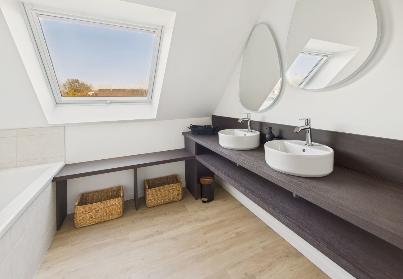 Ferienhaus in Fouesnant - 100 m vom Strand – Haus für 8  mit Garten