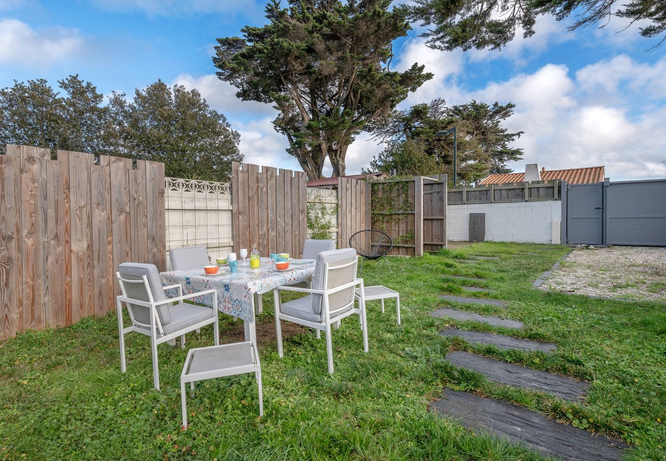 Doppelhaushälfte in La Bernerie-en-Retz - Haus 30m vom Meer entfernt - Garten für 4 