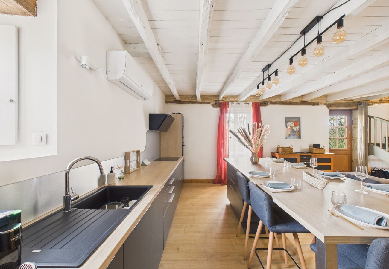 Ferienhaus in La Dornac - Wunderschönes Haus mit Pool und Garten für 8