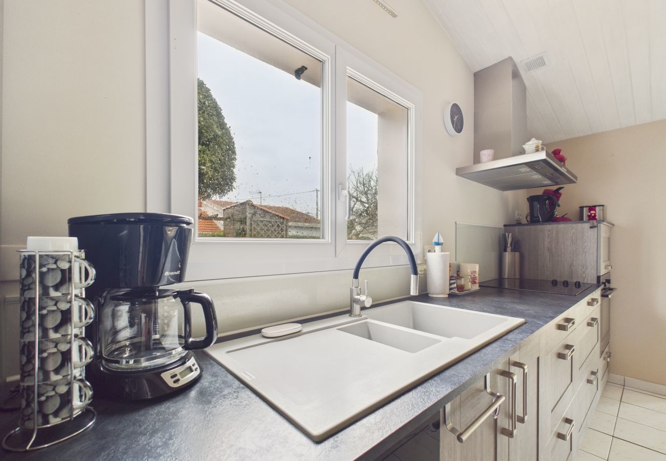 Ferienhaus in La Guérinière - 200 m vom Meer entfernt, Haus für 7 mit Garten