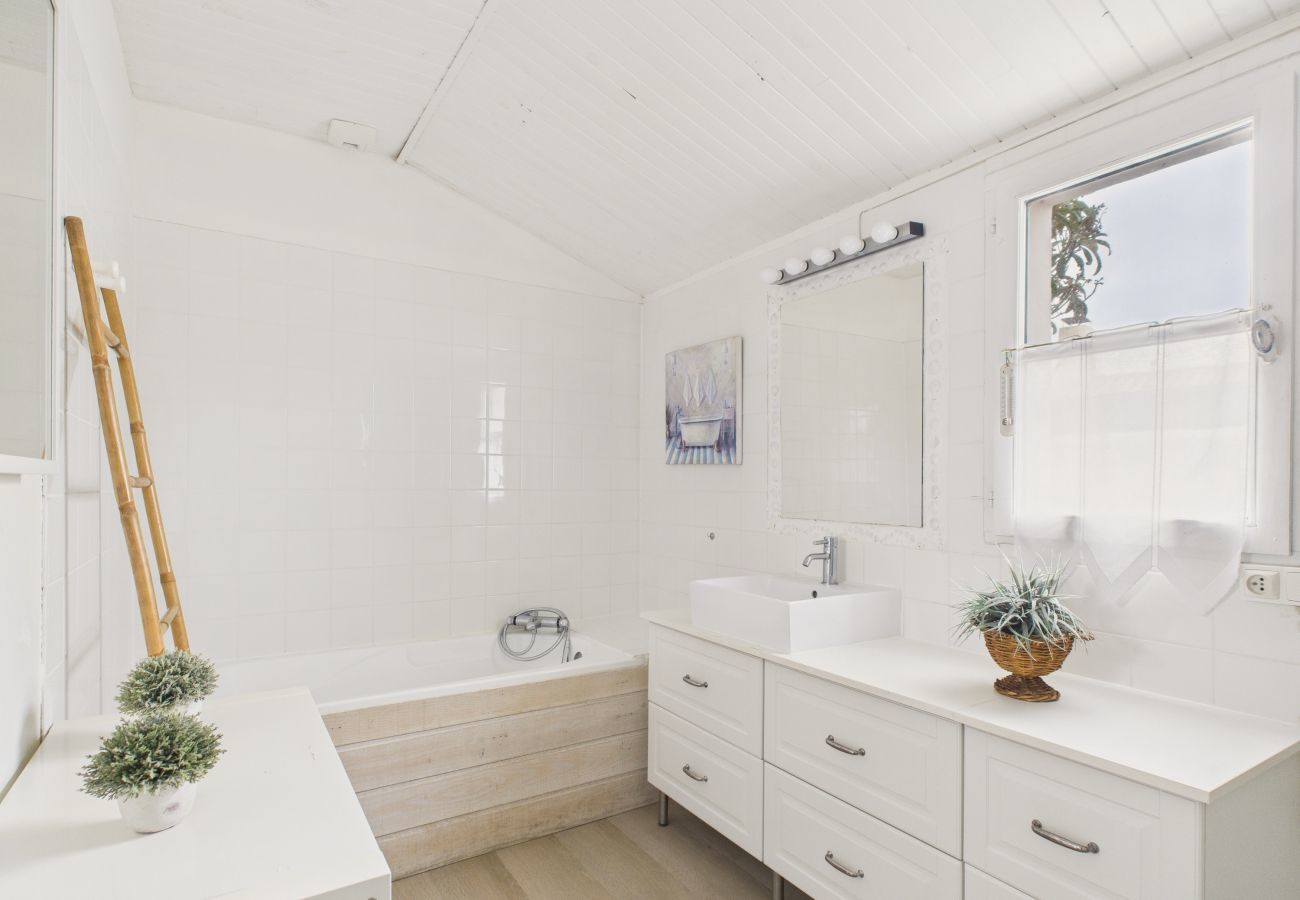 Ferienhaus in L'Epine - 500 m vom Strand entfernt, Garten, Haus für 8