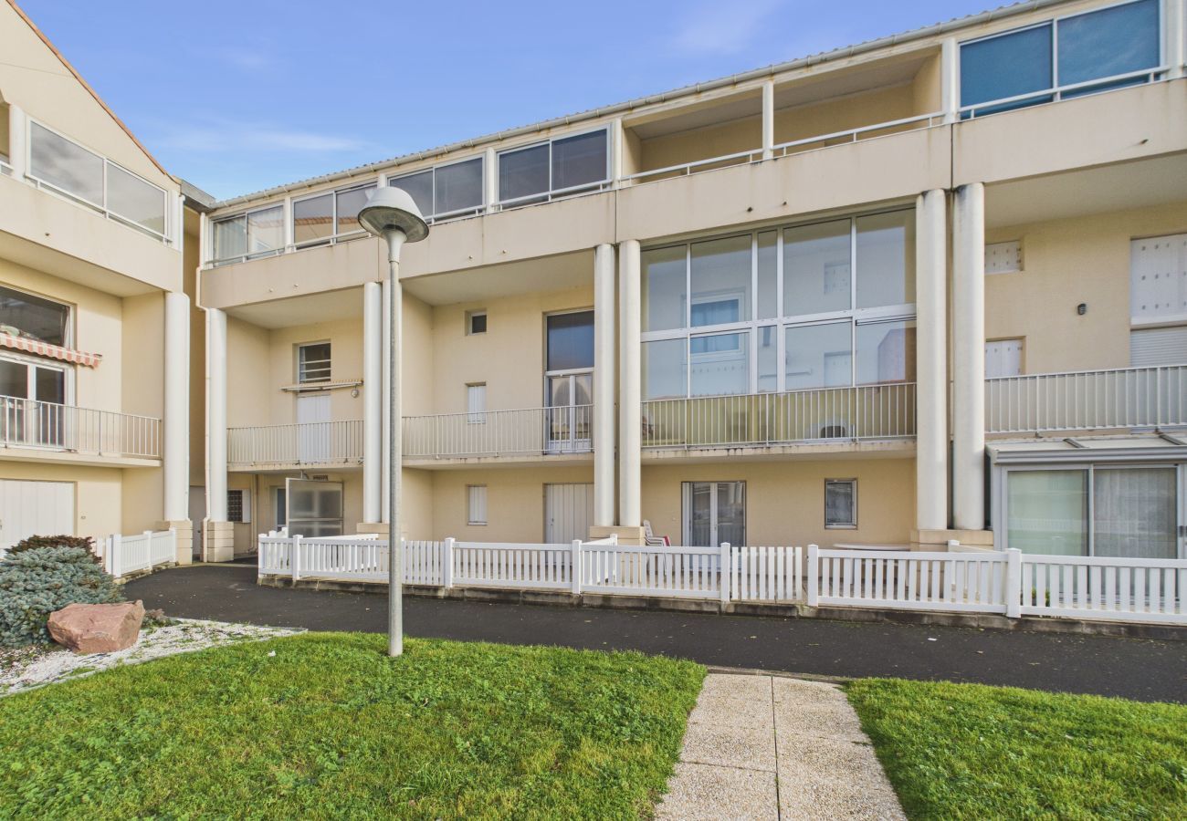 Ferienwohnung in Saint-Hilaire-de-Riez - Ferienwohnung mit Loggia und Meerblick für 4